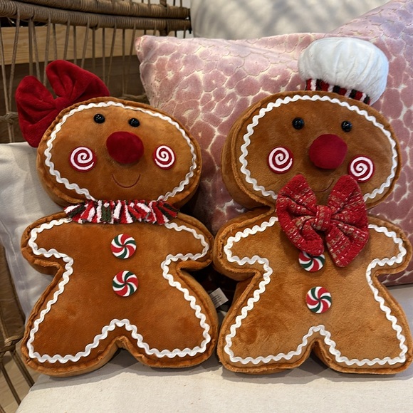 Christmas Holiday gingerbread boy girl theme pillow doll plush set baker bow